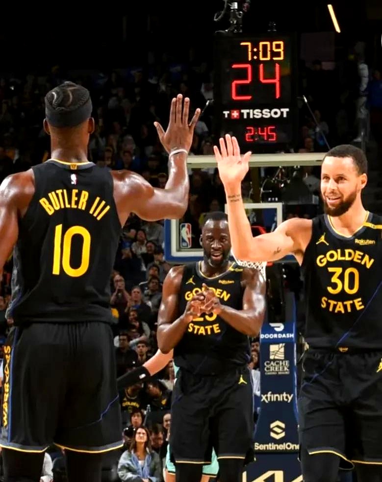 九游娱乐app下载-湖人血洗快船，库里打破历史纪录